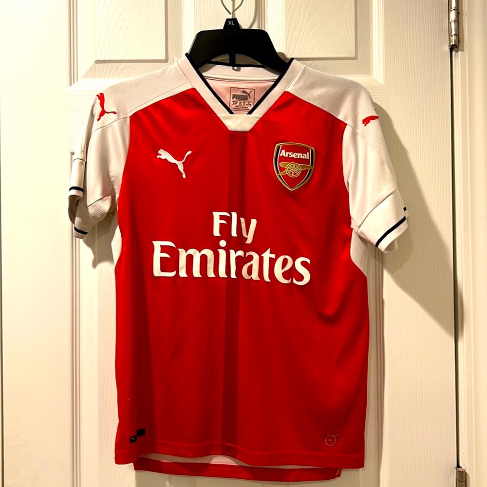Arsenal Red, Fly Emirates T-shirt.